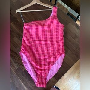 Vineyard Vines Asymmetrical Pink One Piece Bathing Suit. Large. Lilly